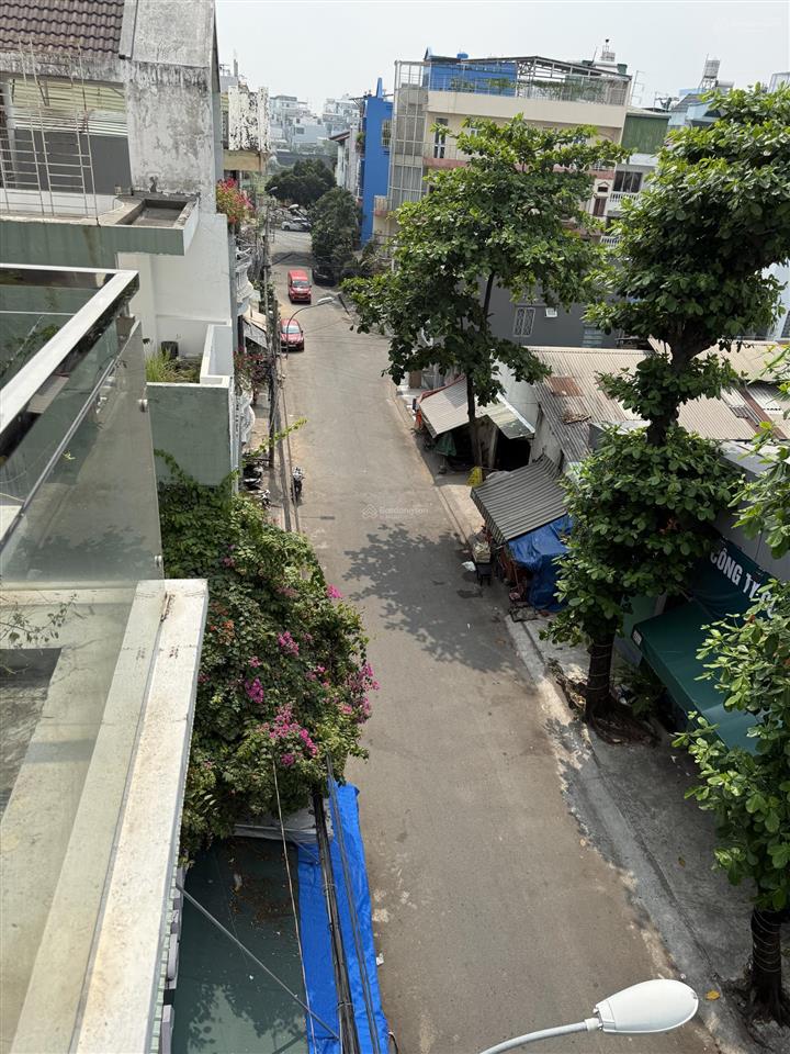 Nhà mt bàu cát 9 tân bình, 4x16m, 5 tầng, giá 20.5tr/tháng