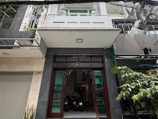 Nhà mt bàu cát 9 tân bình, 4x16m, 5 tầng, giá 20.5tr/tháng