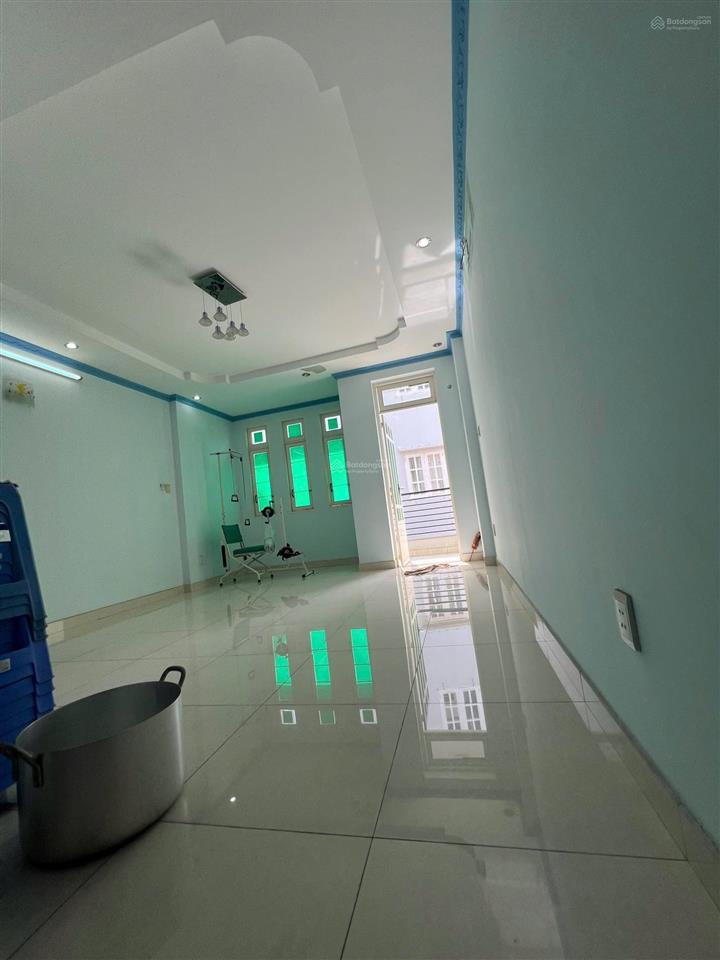 Nhà hẻm đất thánh f6 tân bình, 4.4x17m, 74m2, 4 tầng, 5pn, 7.99 tỷ tl
