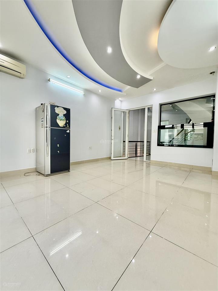 Nhà hxh bàn cờ p3 q3, 4.3x15m, 65m2, 5 tầng, 6pn 5wc