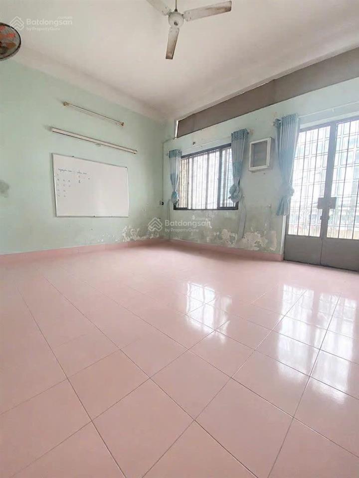 Nhà hxh lạc long quân p11 tân bình, 5x11m, 2 lầu st, 4pn giá 14tr