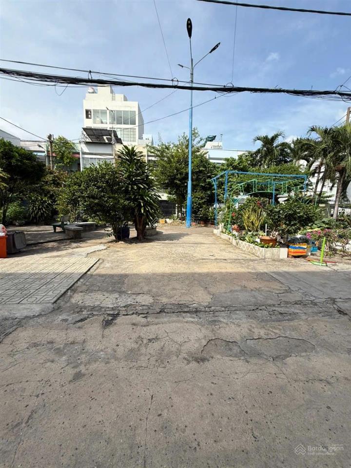 Hxh 922/ cmt8 p5 tân bình, 4.5x17m, 3 tầng, 3 phòng