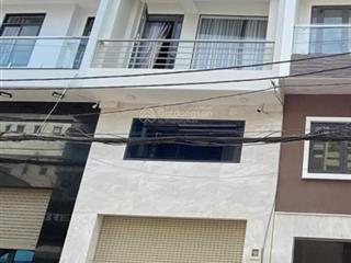 Mt ca văn thỉnh  bàu cát p11 tân bình, 5x9m, 5 tầng + thang máy giá 30tr