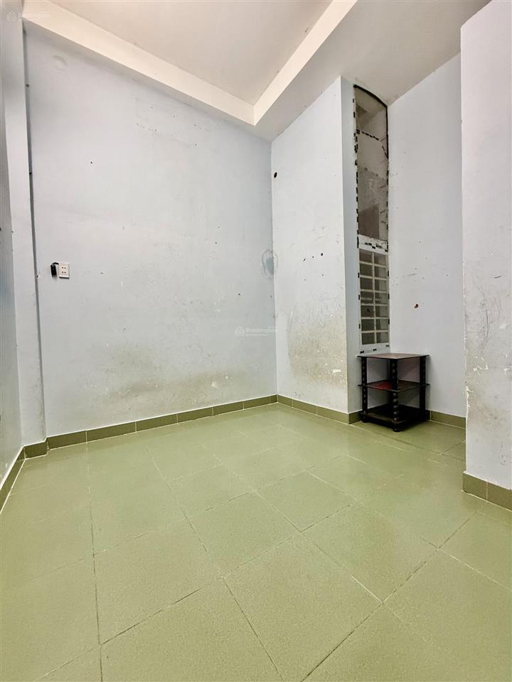 Hxh đường hồng lạc p bảy hiền tân bình, 4x15, 2 lầu sân thượng, 4pn 3wc giá 15tr