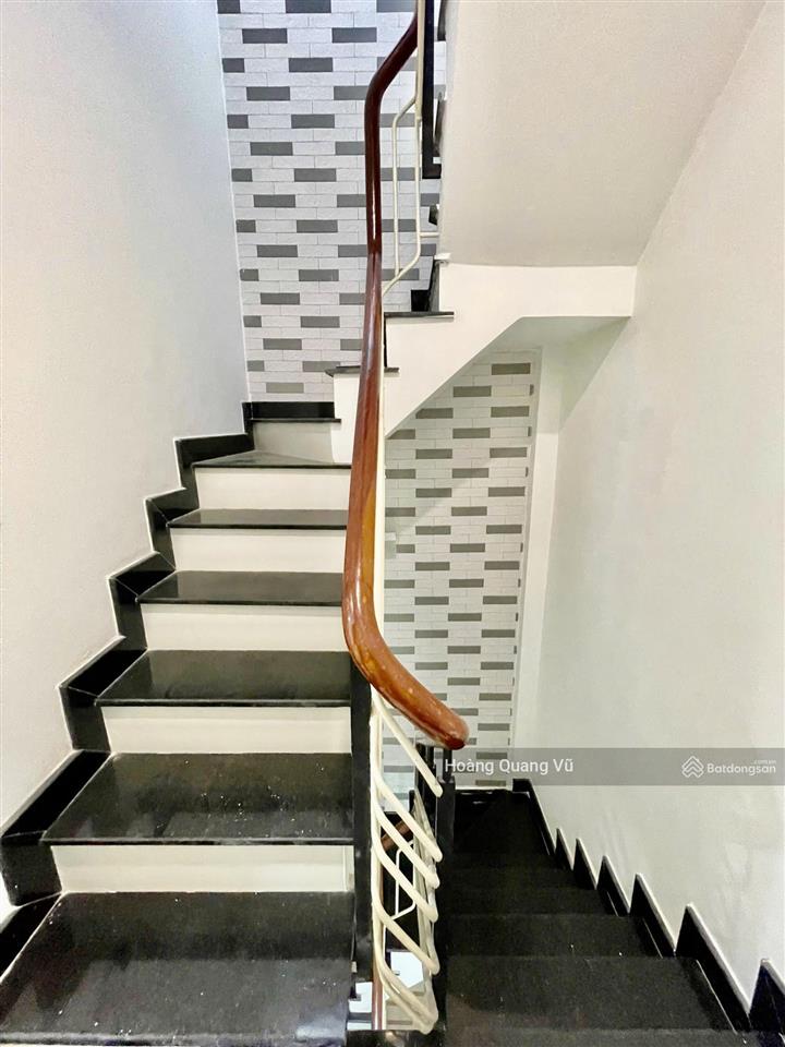 Nhà đường 3/2  hà hải nguyên, phường 2, quận 11, 3.6x15m, 4 tầng, 3pn 4wc giá 15.9tr