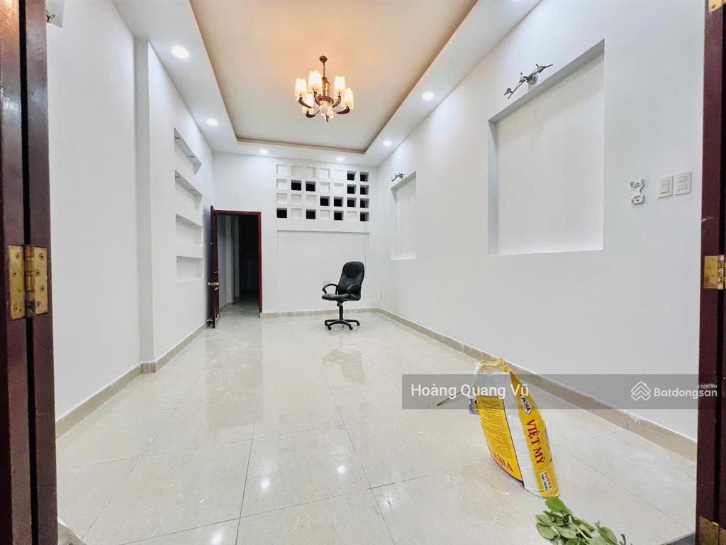 Hxh 544/39 lý thường kiệt p7 tân bình, 4x18m, 3 lầu, 6pn 4wc giá 23tr