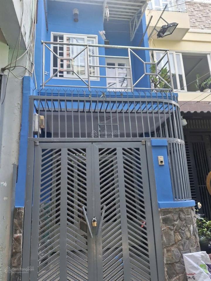 Nhà 737/ lạc long quân, 3x12, nở hậu 6m, 2 tầng, ban công, 2pn 3wc giá 10tr