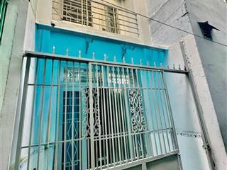 Hoàng văn thụ p4 tân bình, 3x8m, 1 lầu, 1pn 2wc có máy lạnh giá 8tr