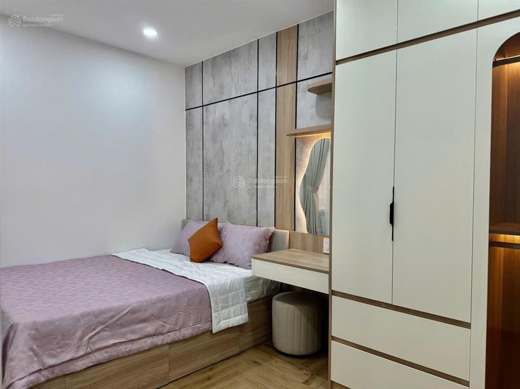 Bán ch sky garden 2,pmh, q7, dt 81 m2, 3pn, 2wc, full nội thất mới 100% . giá 6.5 tỷ. 0906 611 ***