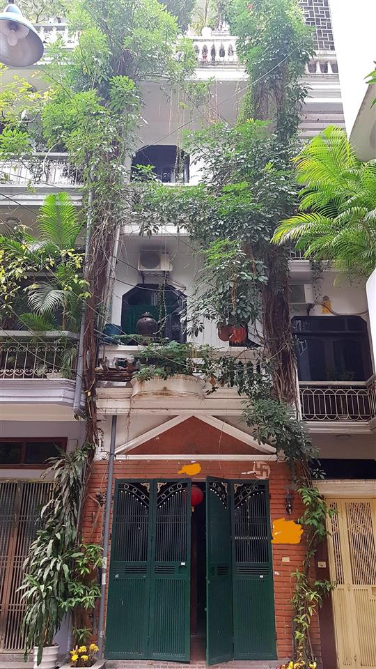 Bán nhà riêng vũ thạnh, đống đa, 10,4 tỷ, 45 m2, 5m đường, để ô tô trong nhà, 100m ra ga cát linh