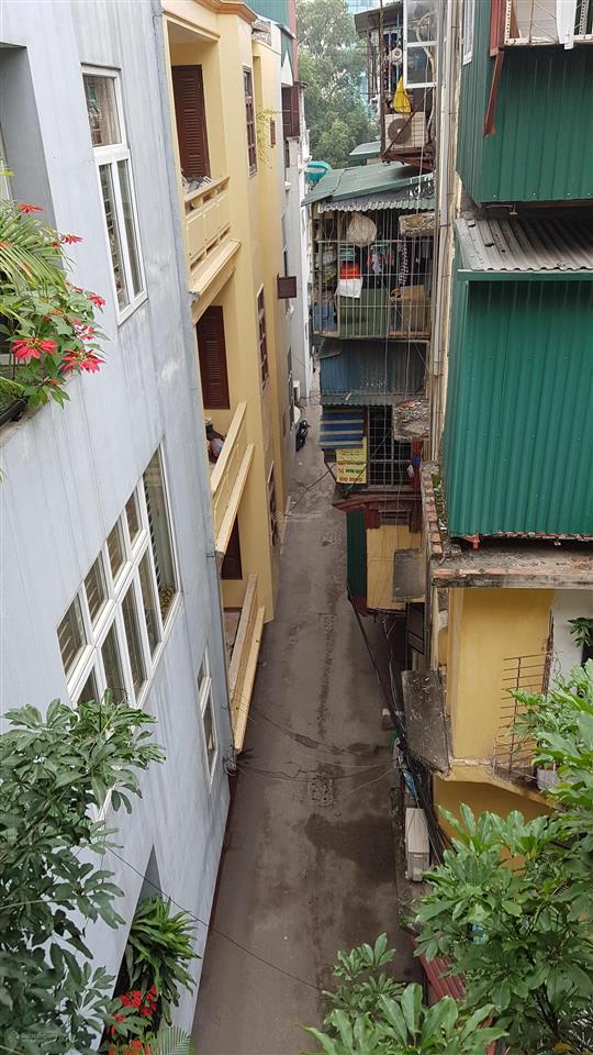 Bán nhà riêng vũ thạnh, đống đa, 10,4 tỷ, 45 m2, 5m đường, để ô tô trong nhà, 100m ra ga cát linh