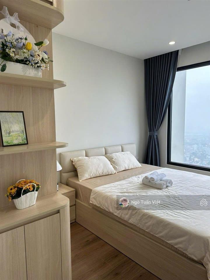 Cực hot  bán căn 2pn1wc 55m² tòa i2 vinhomes smart city full đồ  view hồ  sẵn sổ