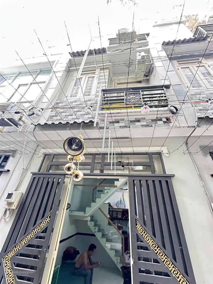 Nhà 2 lầu 3 phòng ngủ 3 toilet 2 ban công đường hẻm rộng full thổ, ccvb, nhà đúc ở thới an ạ