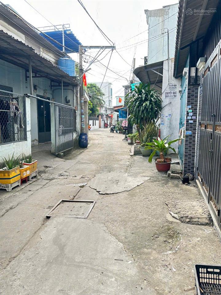 Nhà 2 lầu 3 phòng ngủ 3 toilet 2 ban công đường hẻm rộng full thổ, ccvb, nhà đúc ở thới an ạ