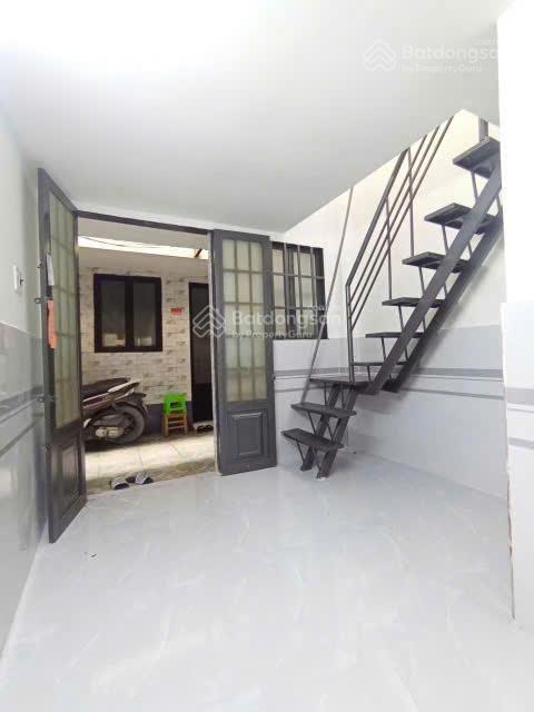 Nhà đẹp, nhỏ xinh ở đường ht43, 1 lầu, có balcon, thổ cư giá 698tr