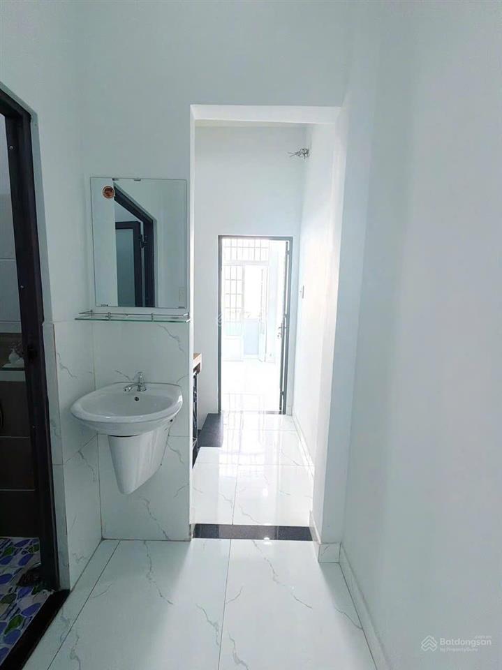 Nhà full thổ, sổ có sẵn, đã làm kê khai riêng để tách sổ riêng giá 1.798tỷ nhà đẹp hẻm ngắn