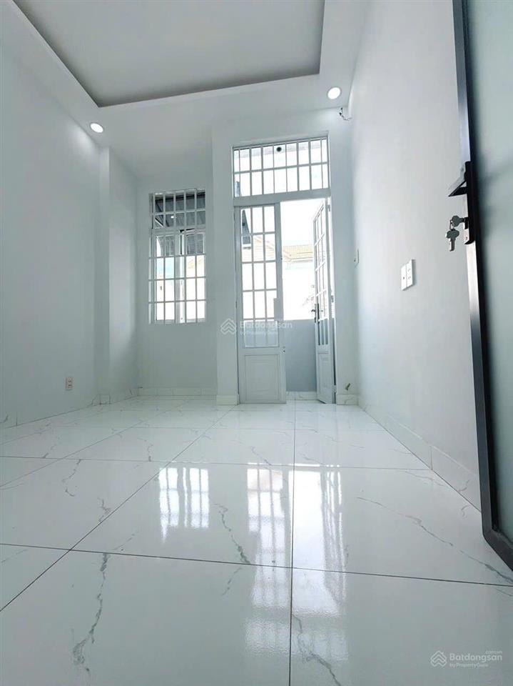 Nhà full thổ, sổ có sẵn, đã làm kê khai riêng để tách sổ riêng giá 1.798tỷ nhà đẹp hẻm ngắn