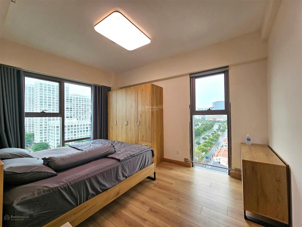 Urban hill phú mỹ hưng  căn hộ đẹp như hình, ban công thoáng mát, 2pn 2wc, giá 21 triệu/tháng