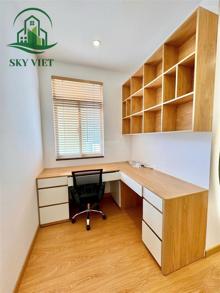 Cho thuê căn hộ sky garden 2 phú mỹ hưng quận 7 81m², 2pn + phòng làm việc, cho thuê 20tr/th