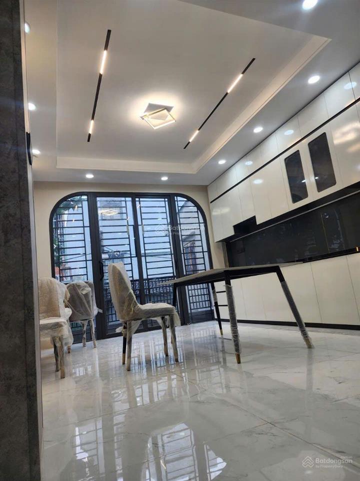 Bán nhà hẻm 7m cách mt lý chiêu hoàng 5m, nhà 5 tầng có thang máy, ngang 4,65m