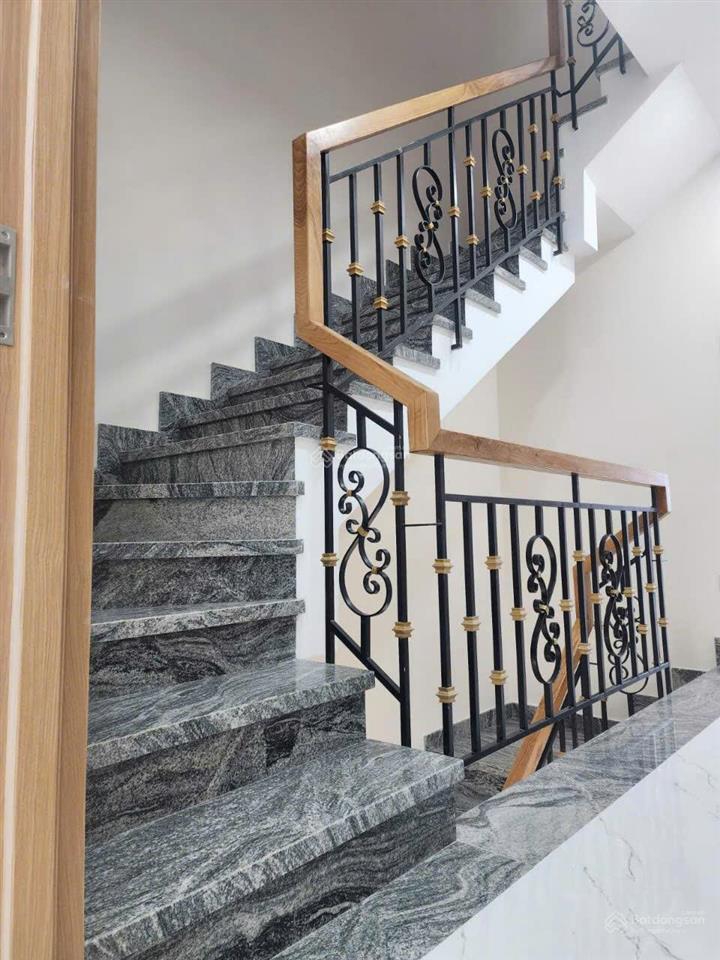 Bán nhà hẻm 7m cách mt lý chiêu hoàng 5m, nhà 5 tầng có thang máy, ngang 4,65m