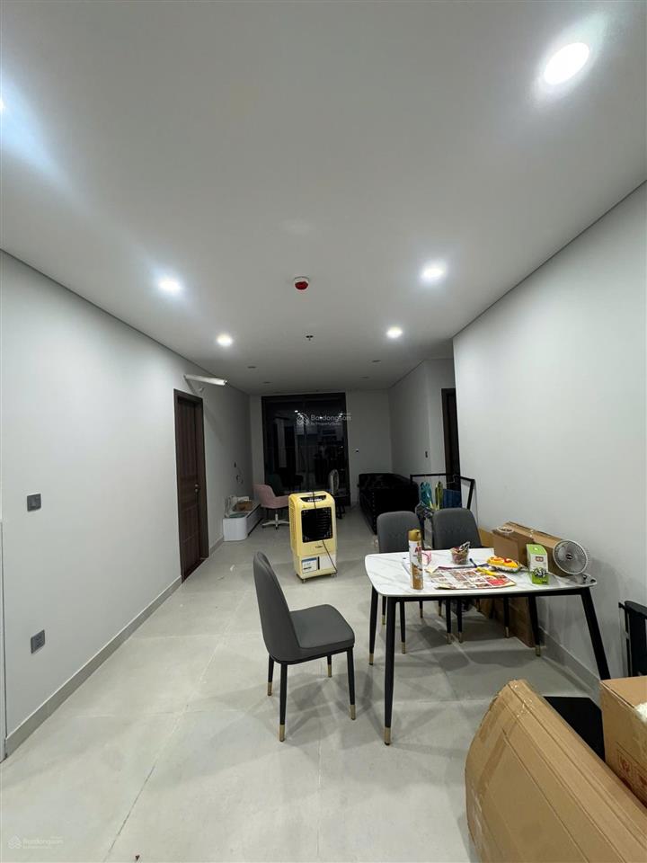 Cho thuê 100m2 (3pn, 2vs)  đồ cơ bản  giá 9 triệu/tháng  vào ở ngay tháng 10 tại khai sơn