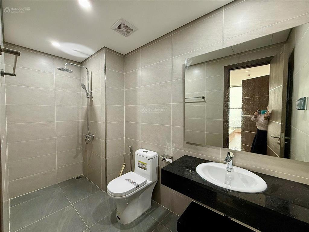 Bán gấp 101m2 (3pn, 2vs)  bc đông nam  cam kết giá giá hời  6,9 tỷ bao phí tại khai sơn city