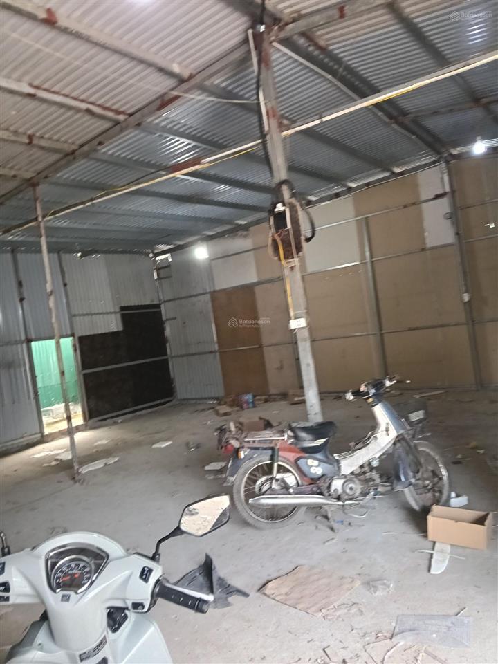 Cho thuê kho ngõ 192 lê trọng tấn dt 120m2 xe 1,5 tấn đỗ cửa
