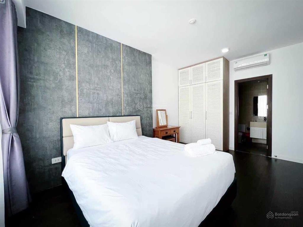 Cho thuê the tresor q4 3 pn 2 wc full nội thất lầu cao view đẹp giá 23tr/tháng  0972 443 ***