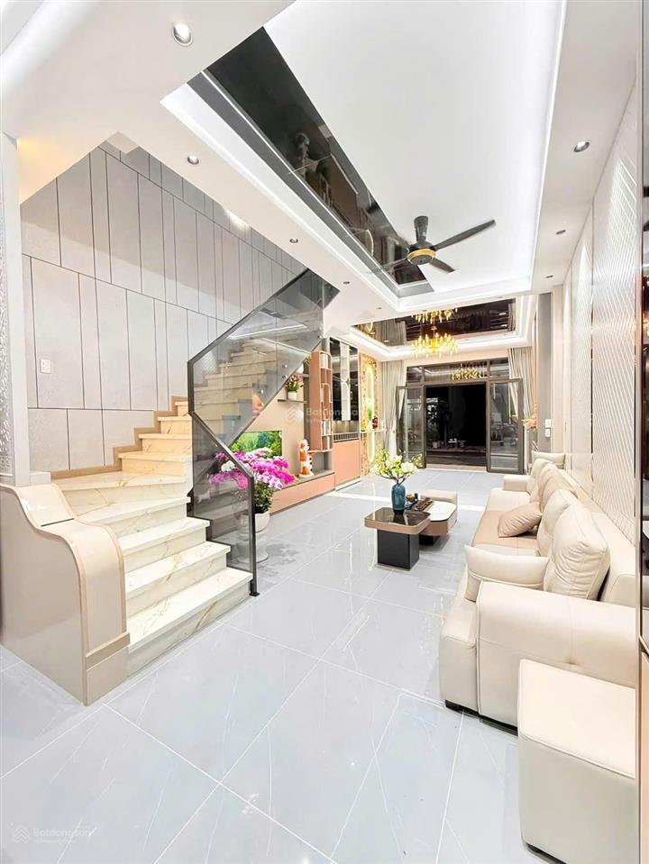 Nhà đẹp an phú, giá cực tốt, nằm ngay khu sầm uất đầy đủ tiện nghi