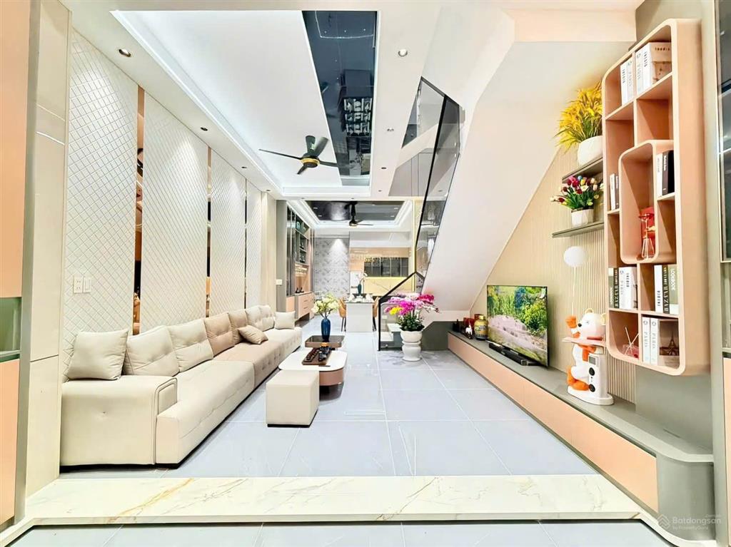 Nhà đẹp an phú, giá cực tốt, nằm ngay khu sầm uất đầy đủ tiện nghi