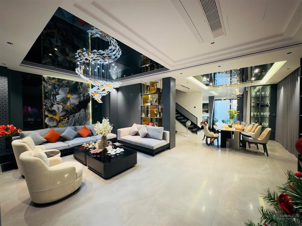 Siêu phẩm vạn người mê khu biệt thự sao đỏ  200m2 thang máy full nội thất
