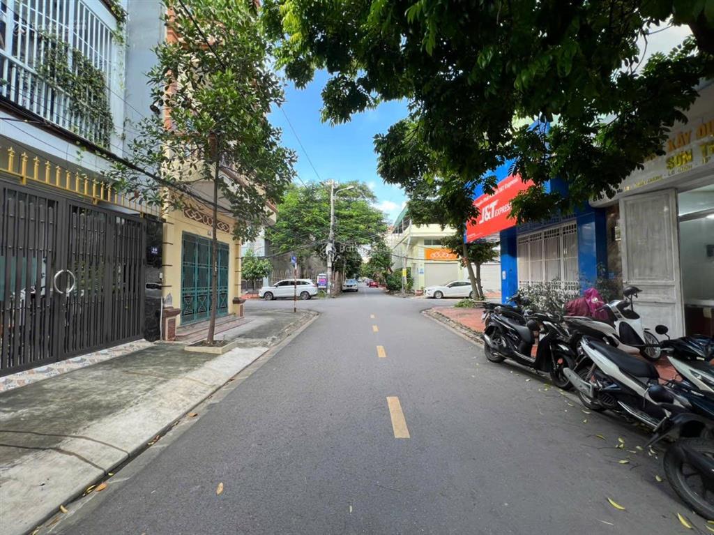 Bán đất mặt đường đặng ma la, quán nam 1 lô duy nhất hướng đông nam sổ đỏ san tên thoải mái