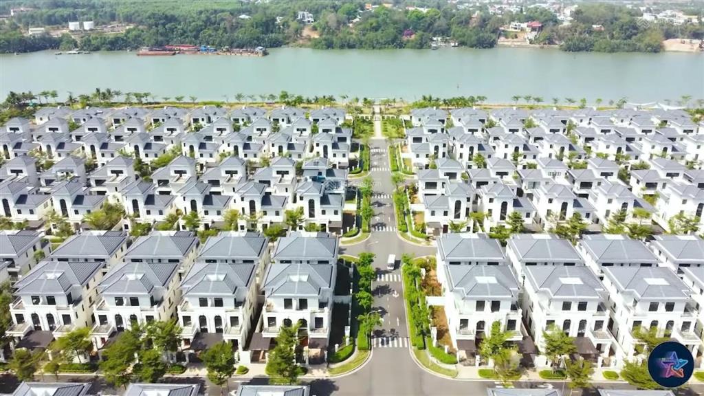 Giảm sâu bán gấp song lập zone 4.2 giá 11 tỷ full