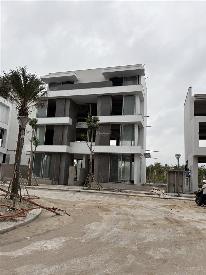Shophouse xẻ khe mặt đường 45m, dt 96m2 x 5tầng, giá ngoại giao ck lên đến gần % còn 14,7 tỷ