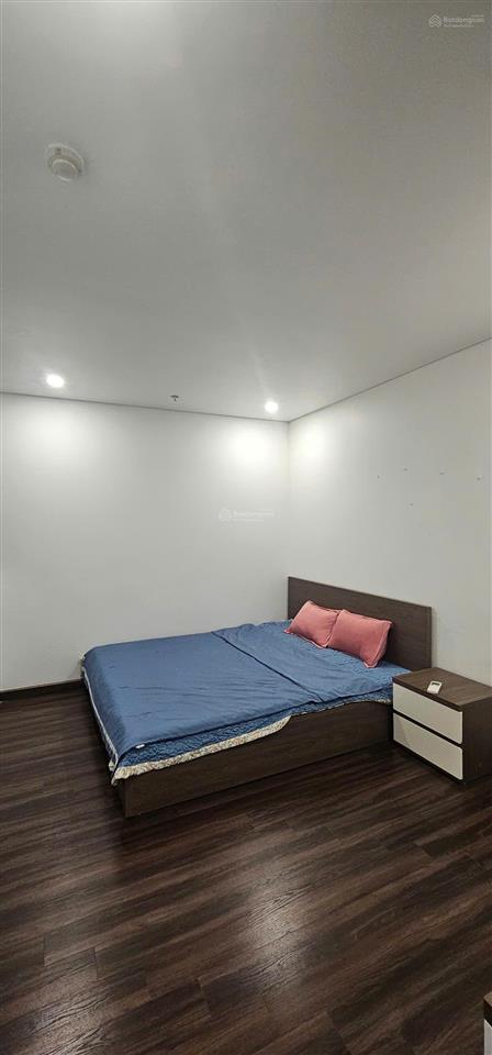 Bán nhanh căn hộ 2 ngủ 2 wc full đồ giá siêu hấp dẫn chỉ 2.15 tỷ.  0363 931 ***