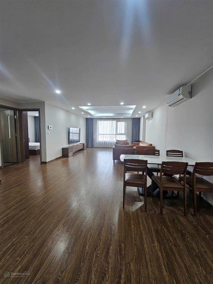 Cho thuê căn 100m2 ,3pn ,2wc full đồ đẹp giá 12tr/tháng .  0836 291 ***