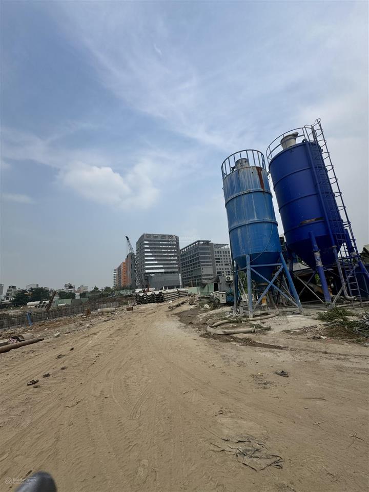 Chính chủ cần bán gấp đất trước tết. 5 x 20m, vị trí đẹp. đường trước nhà 12m, khu phân lô bình lợi