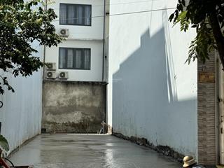 Chính chủ cần bán gấp đất trước tết. 5 x 20m, vị trí đẹp. đường trước nhà 12m, khu phân lô bình lợi