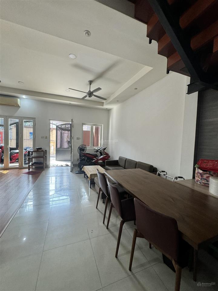 Bán nhà chính chủ hẻm xe hơi vào nhà 166/thích quảng đức, p4, phú nhuận. ngang 6,5 x 15,8, nhà xây