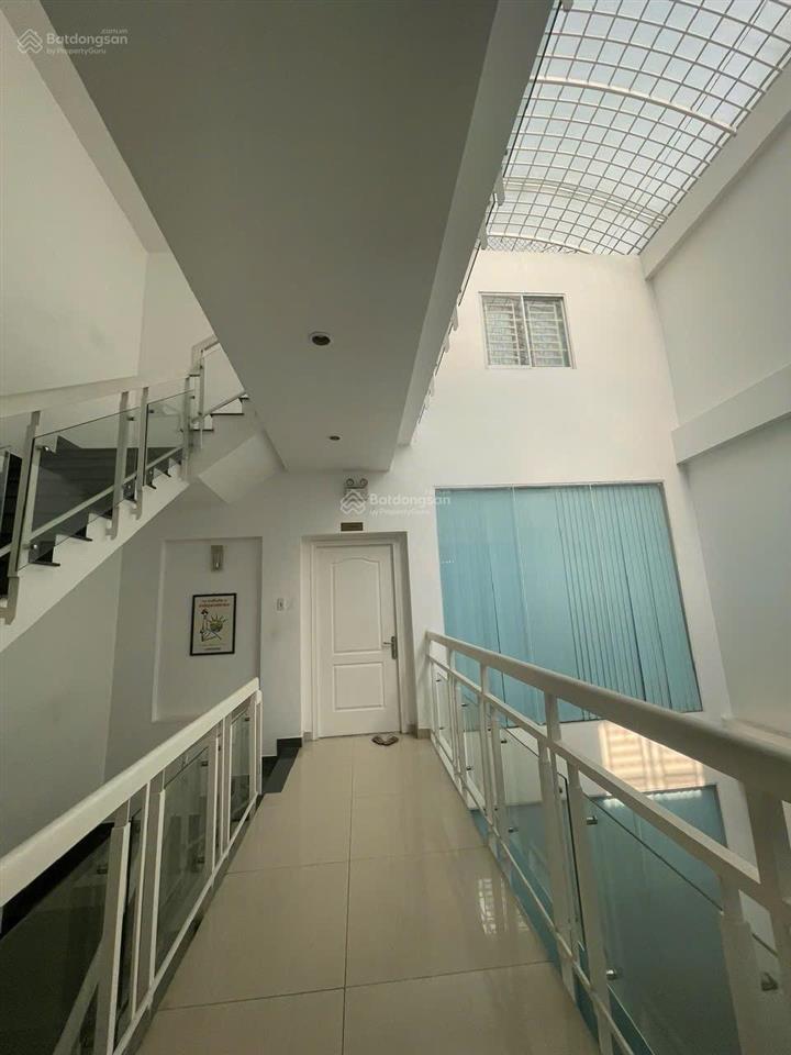 Chính chủ gửi bán nhà bình lợi
7 x 24, 1 t 3 lầu,sổ hồng hc 0917 200 ***