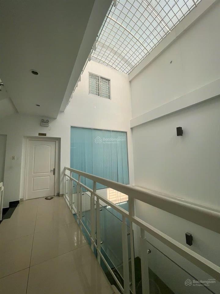 Chính chủ gửi bán nhà bình lợi
7 x 24, 1 t 3 lầu,sổ hồng hc 0917 200 ***