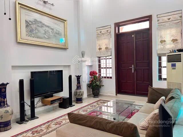 Bán nhà biệt thự kdc bình lợi p13 bình thạnh. 10x17,5 m 1 trệt 2 lầu, 6 pn, 6 wc sổ hồng hoàn công