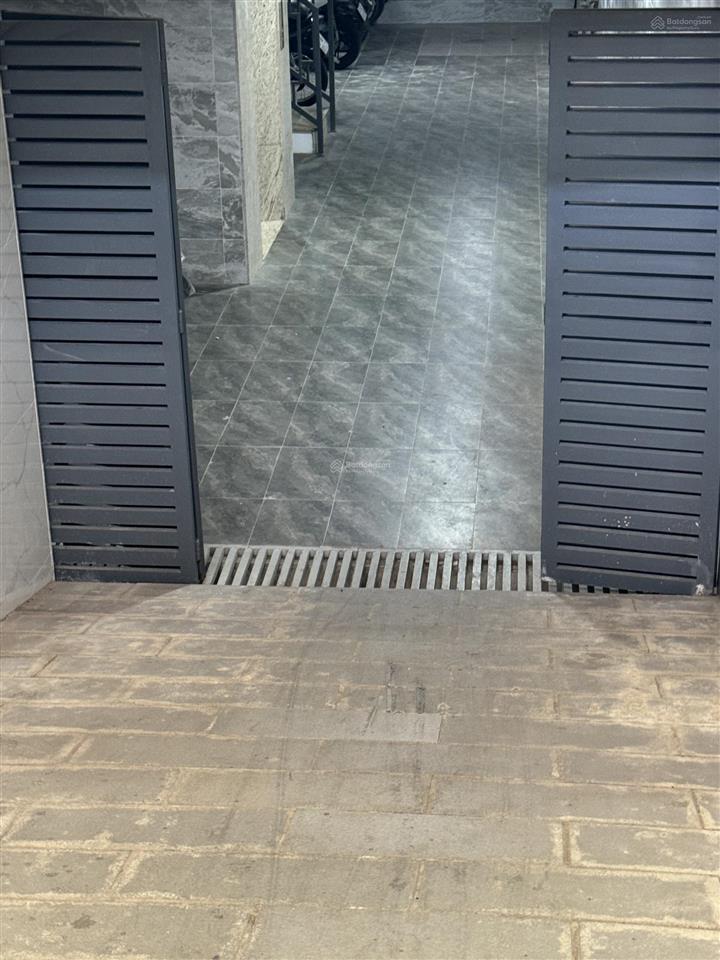 Cho thuê mặt bằng làm văn phòng công ty, spa, showroom, ngang 5 x 22, s sử dụng 100 m, giá 15 tr.