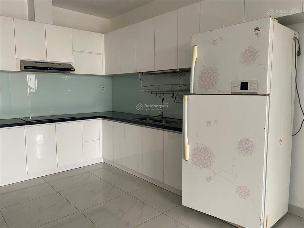 Căn hộ studio ban công chung cư richmond, nhà trống không nội thất . 40 mét. giá 8,5 tr/ tháng.
vị