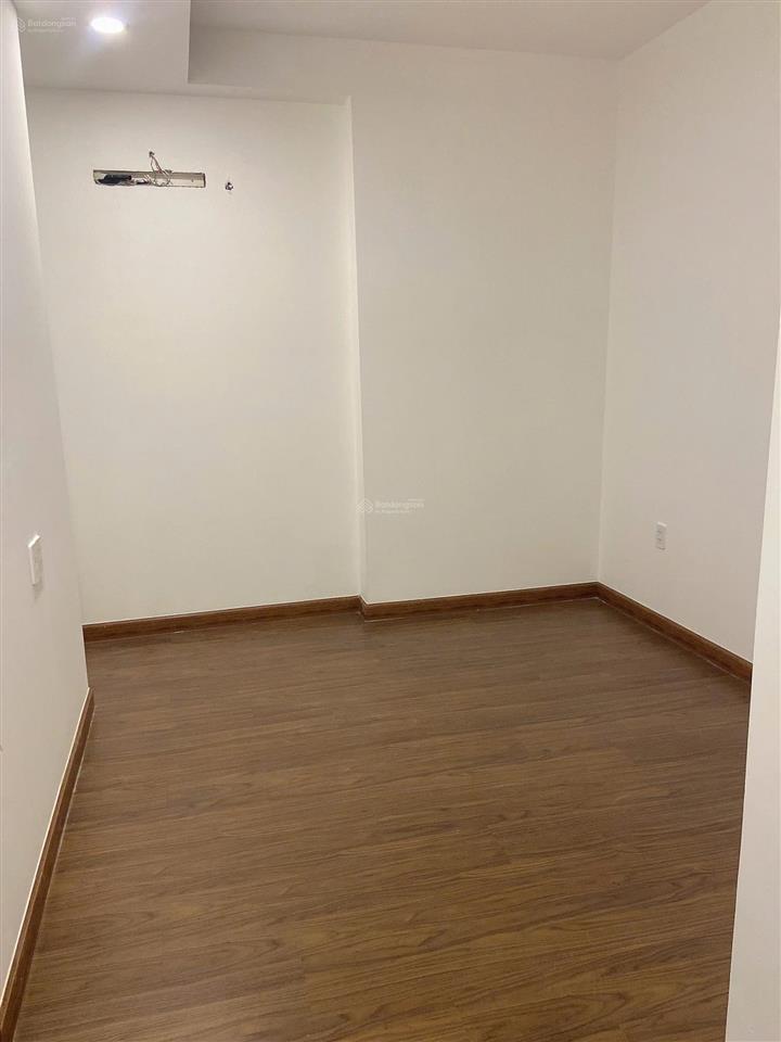 Căn hộ studio ban công chung cư richmond, nhà trống không nội thất . 40 mét. giá 8,5 tr/ tháng.
vị