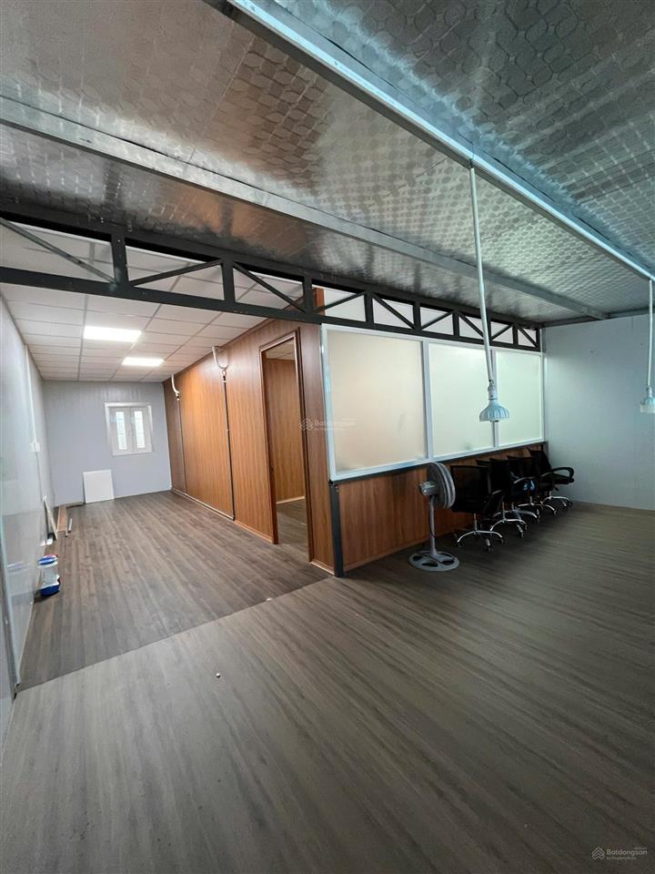 Cho thuê văn phòng, lầu 1. diện tích 8 x 10m, full nội thất như hình. kdc bình lợi. đường nội bộ