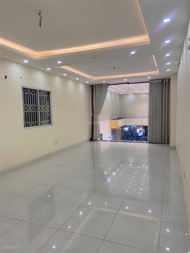 Cần bán nhà mặt tiền nguyễn xí, p13, quận bình thạnh. dt ngang 4,2m dài 25m. kc nhà 1 trệt 1 lầu