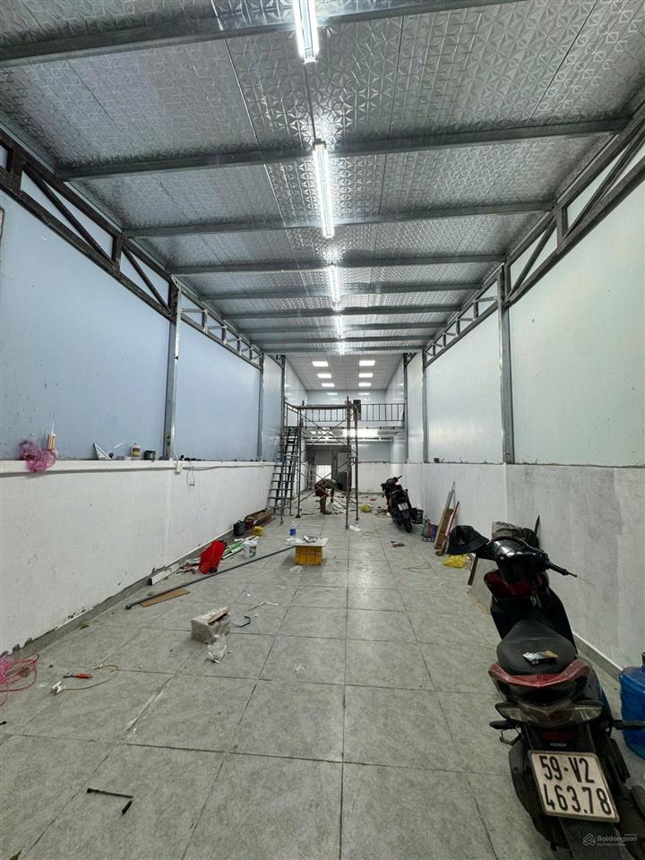 Cho thuê nhà nguyên căn trống suốt, 1 gác lửng.
5 x 14 đường nội bộ 8m không cấm tải