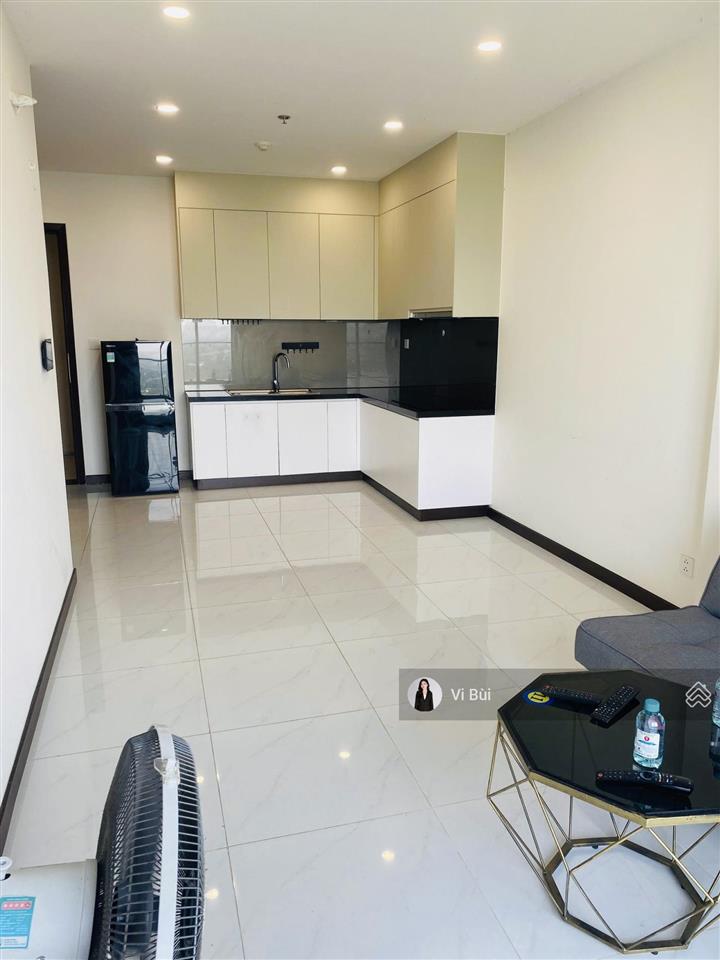 Bán căn hộ skyview 2pn giá 2.250 tỷ bao thuế phí có nội thất cơ bản.  0901 840 ***